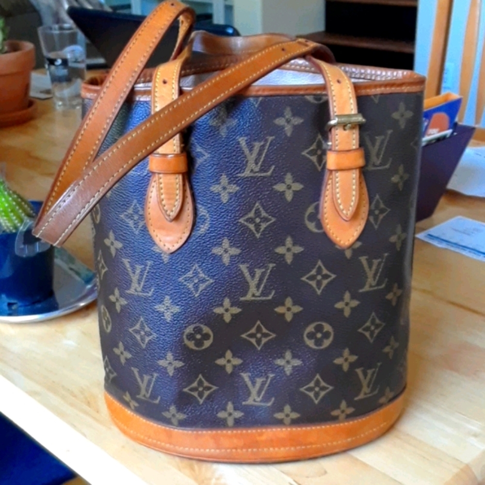LV Marais Petite PM Monogram bucket bag